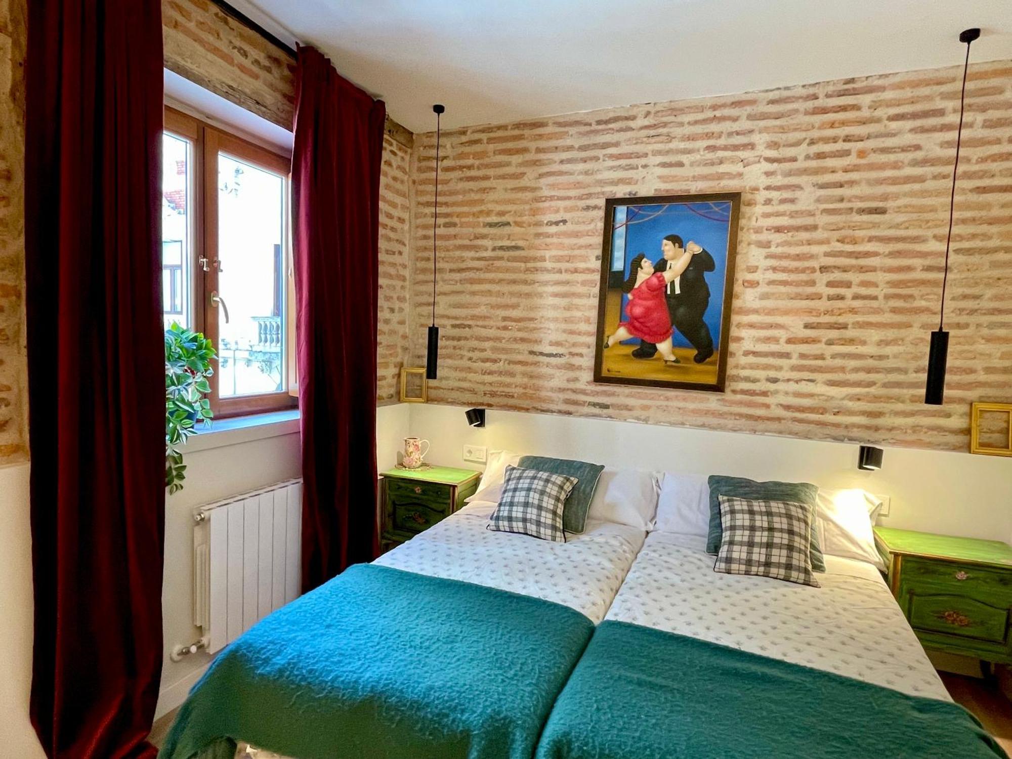 Lauramer Plaza Nueva Билбао Екстериор снимка